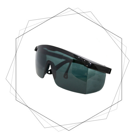 GB014 Smoke Lens Safety Spectacles, UV protection, fog resistant
